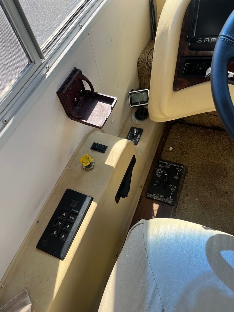 2000 Damon Escaper Class A Motorhome