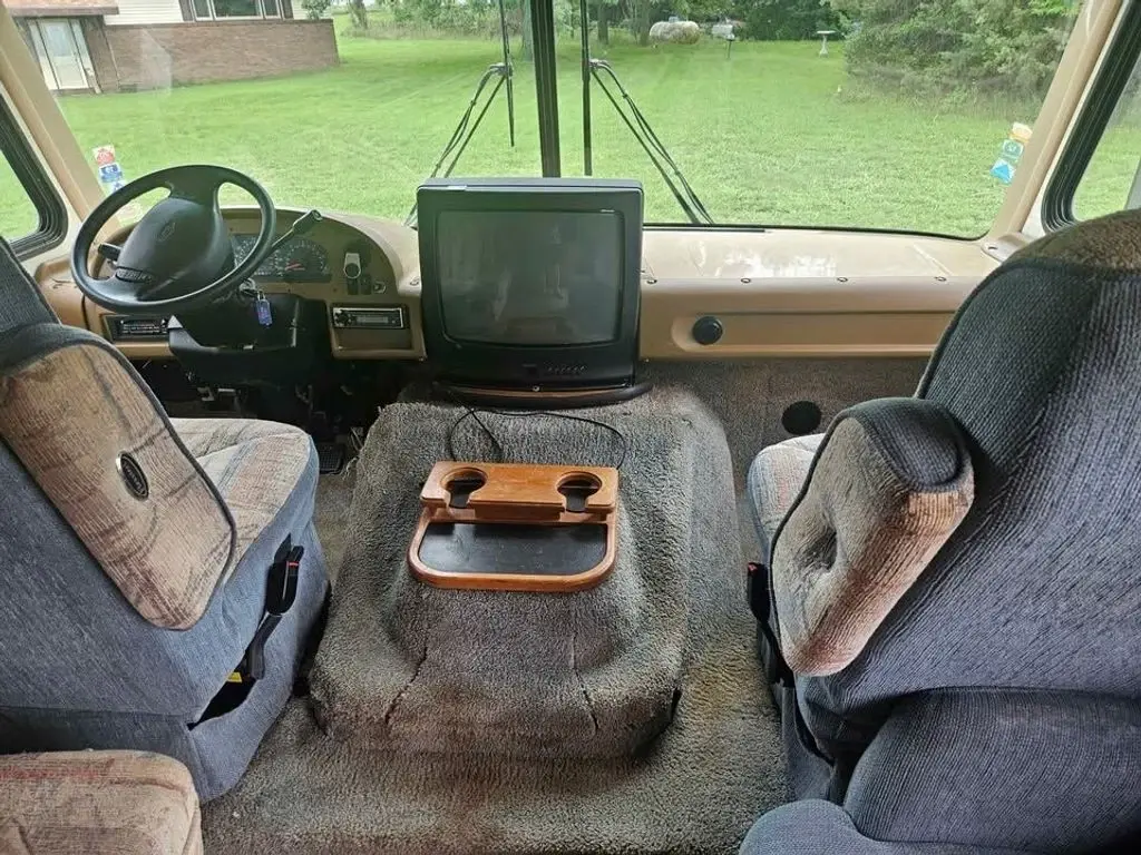 2002 Fleetwood Fiesta Class A Motorhome