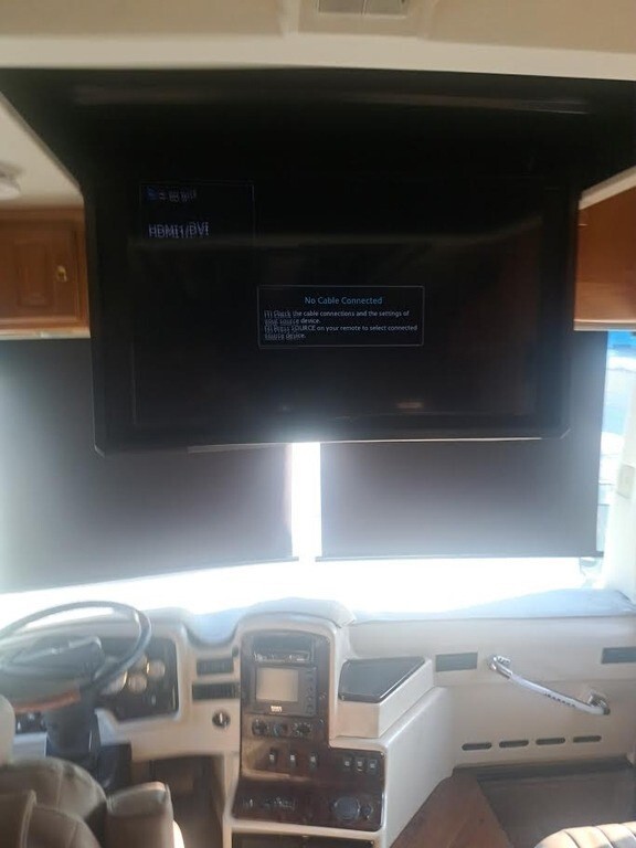 2004 Monaco Signature Motorized Class A