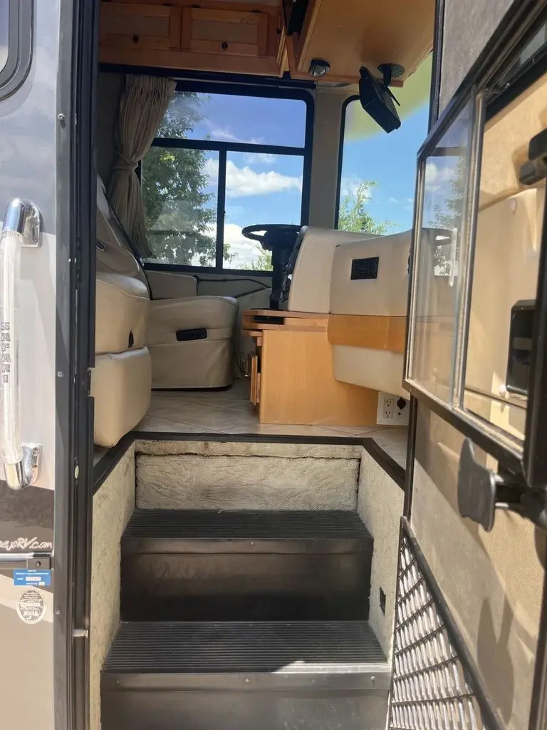 2005 Safari Gazelle Class A Motorhome