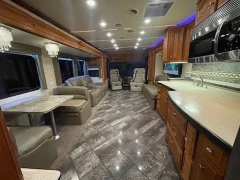 2006 Newmar Essex Motorized Class A