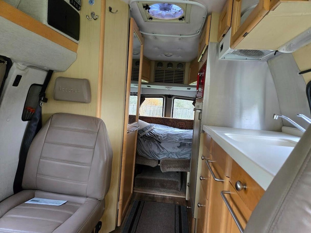 2006 Roadtrek Popular Motorized Class B