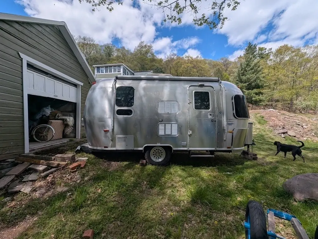 2007 Airstream Bambi Travel Trailer