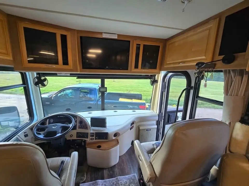 2007 Fleetwood Bounder Motorized Class A