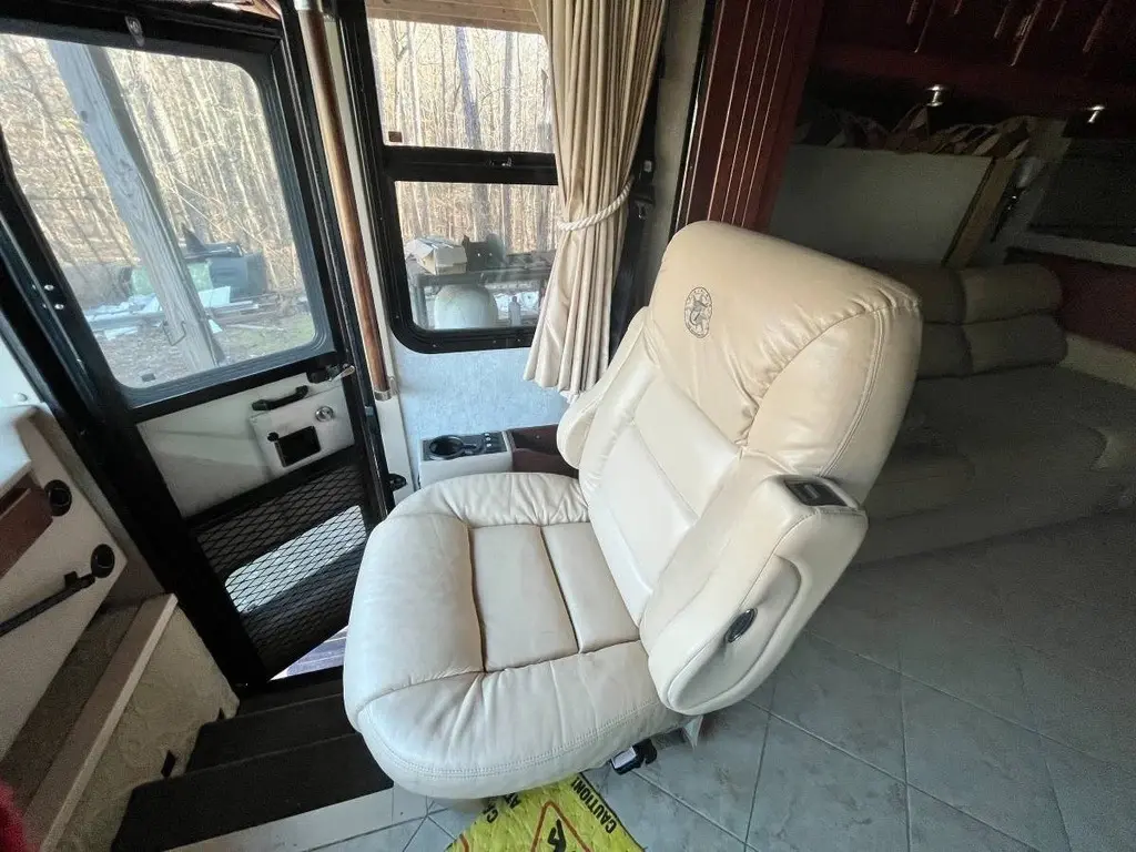 2007 Tiffin Motorhomes Phaeton Motorized Class A