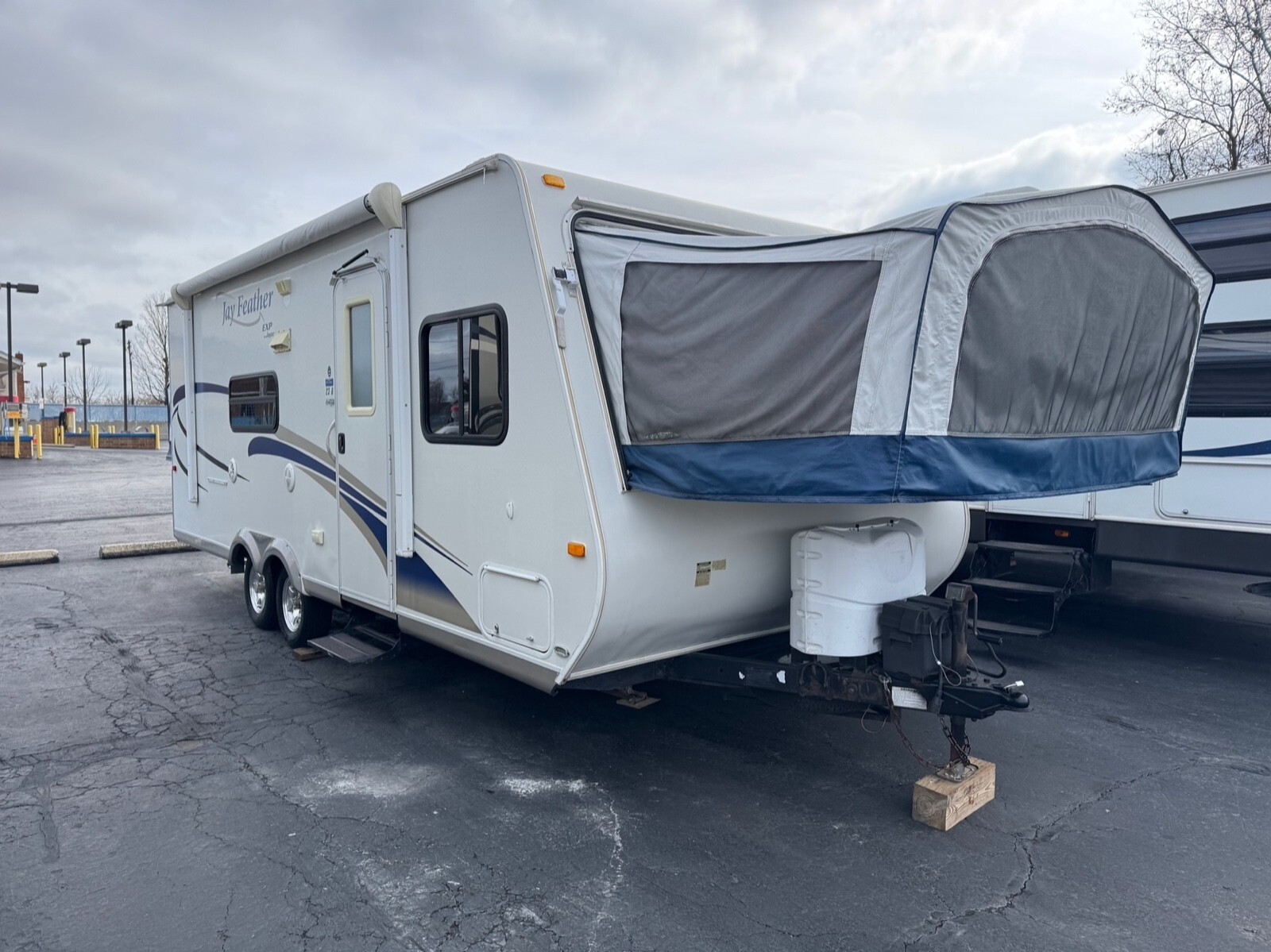 2010 Jayco JAY FEATHER EXP 23B TRAVEL TRAILER