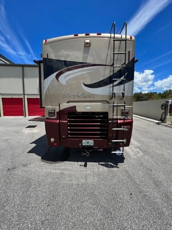 2011 Itasca Meridian Motorized Class A