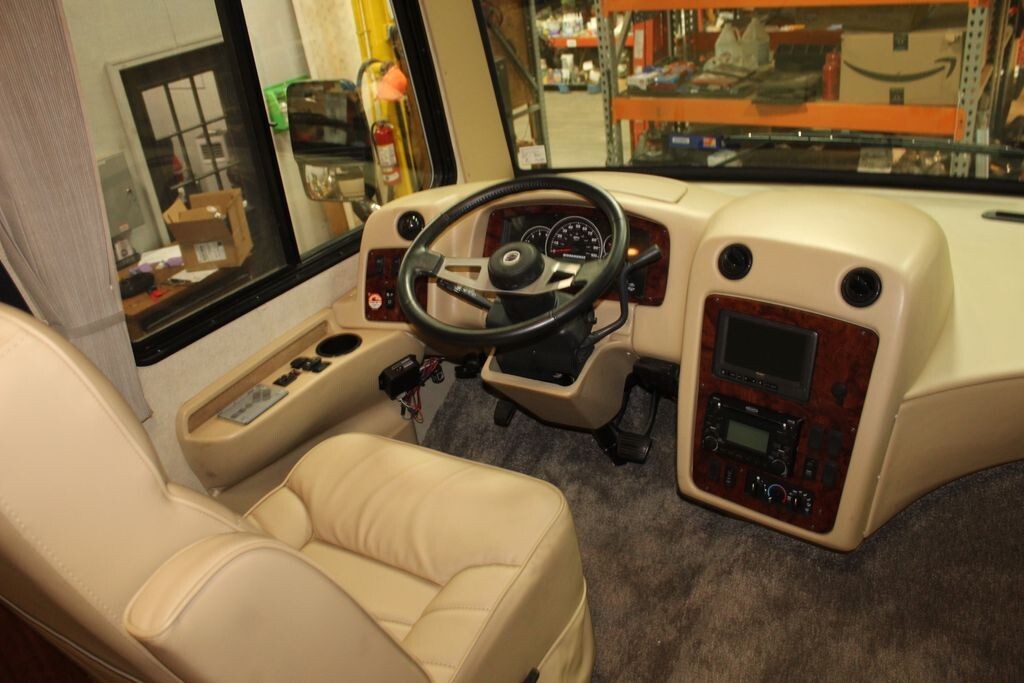 2011 Newmar Canyon Star Class A Motorhome