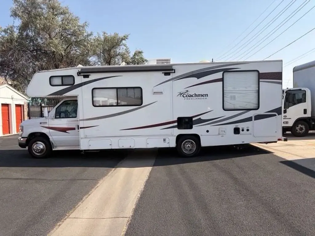 2012 Coachmen Freelander Class C Motorhome