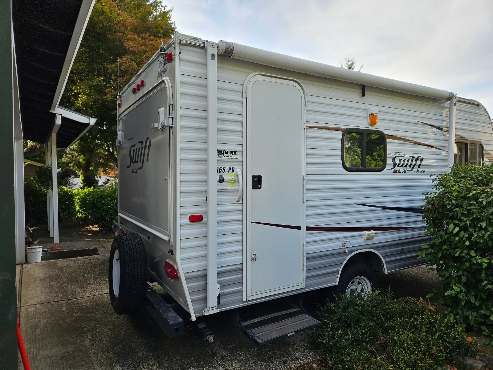 2012 Jayco 165RB Travel Trailer / Camper