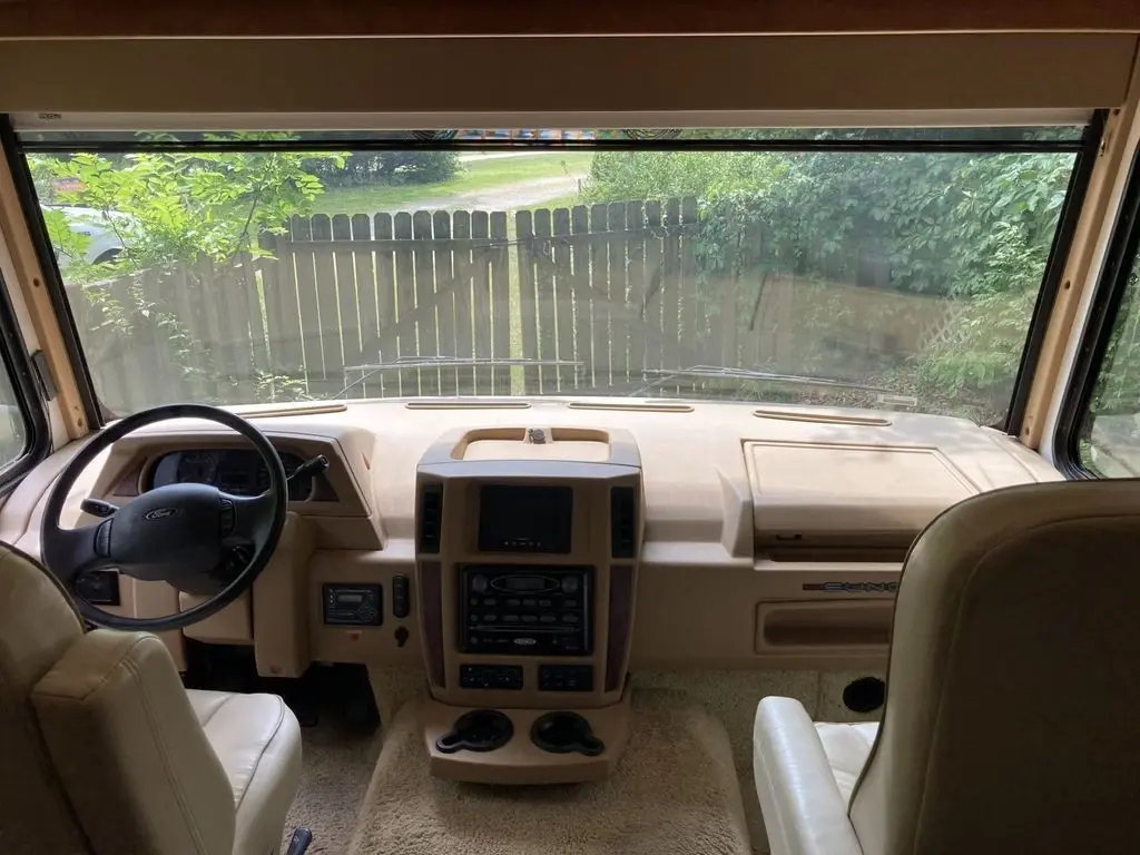 2013 Itasca Sunova Class A Motorhome