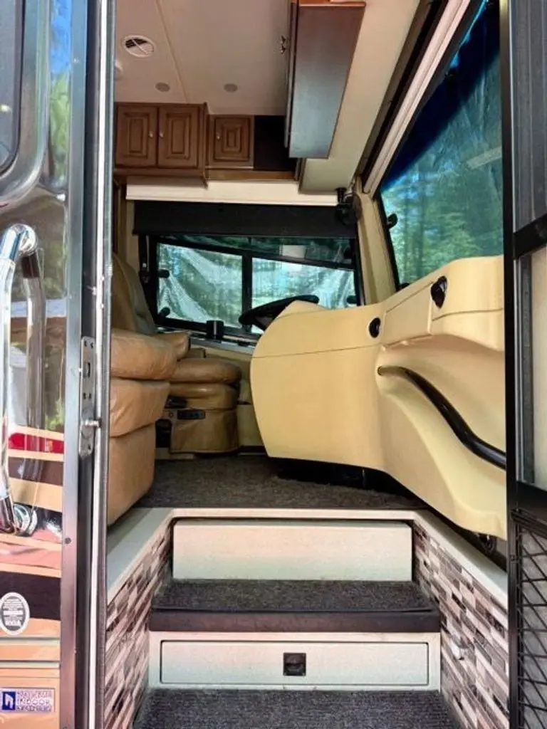 2013 Tiffin Motorhomes Phaeton Class A Motorhome