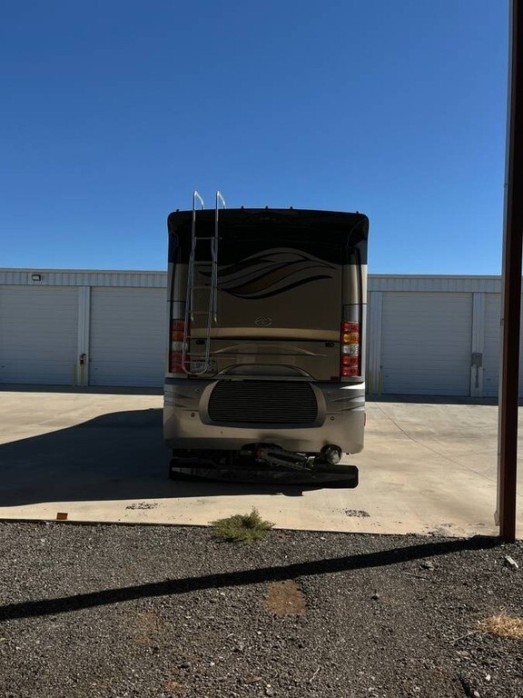 2014 American Coach American Revolution Motorized Class A