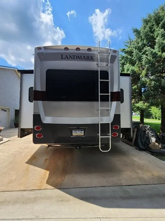 2014 Heartland Landmark Fifth Wheel