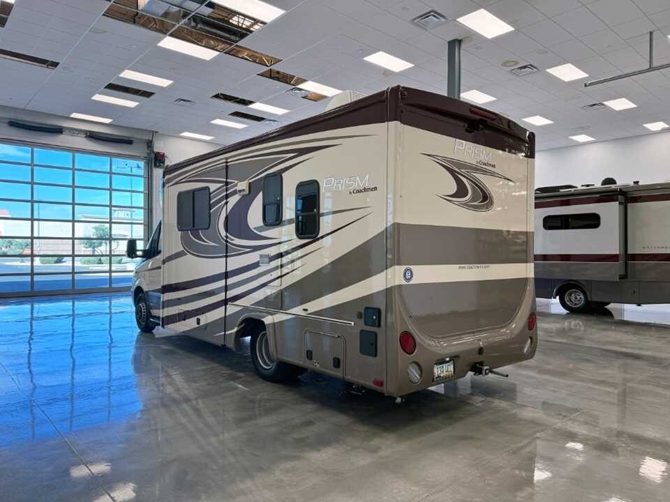 2015 WHITE COACHMEN PRISM