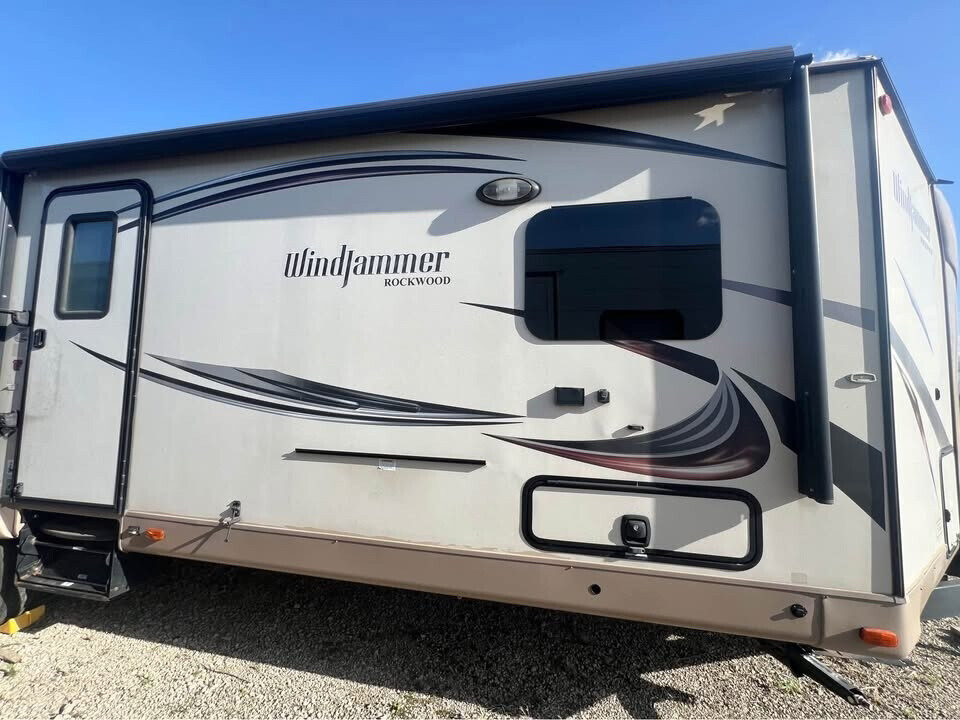 2015 Forest River Rockwood Windjammer Travel Trailer