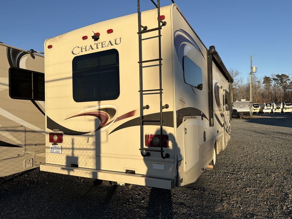 2015 Thor Motor Coach Chateau