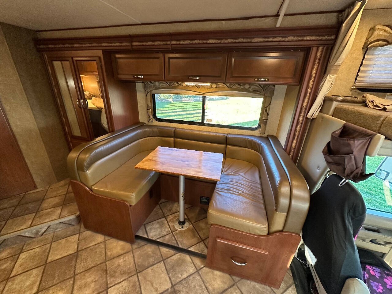 2015 Beige Thor Motor Coach Four Winds RVs & Campers