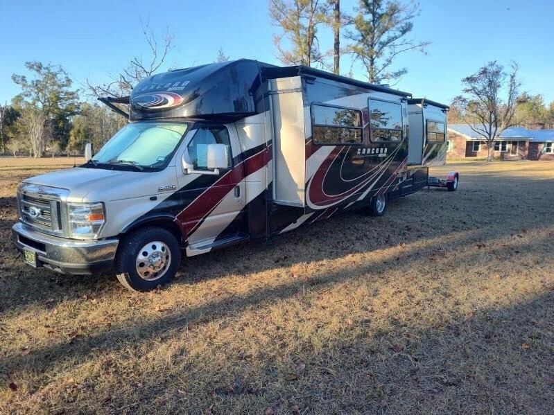 2016 Coachmen Concord Motorized Class C