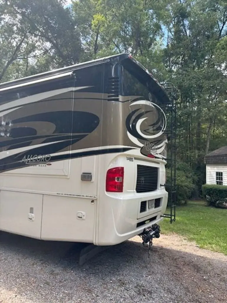 2016 Tiffin Motorhomes Allegro Red Class A Motorhome