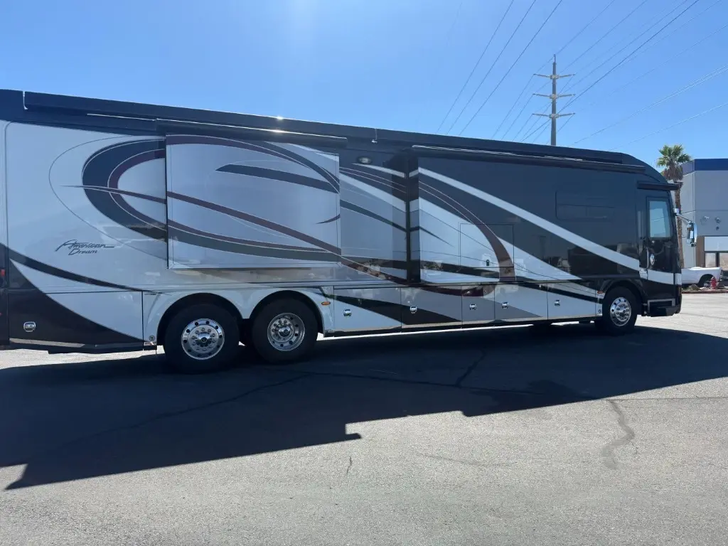 2017 American Coach American Dream