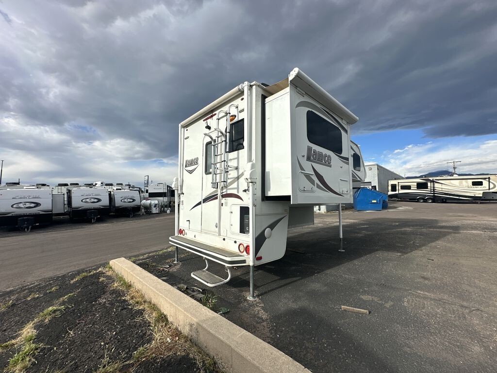 2017 Lance Lance Truck Camper