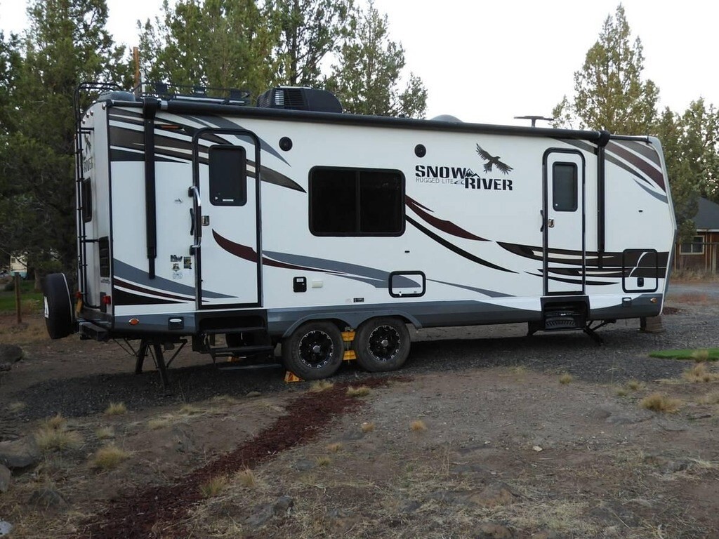 2017 Northwood Snow River Travel Trailer