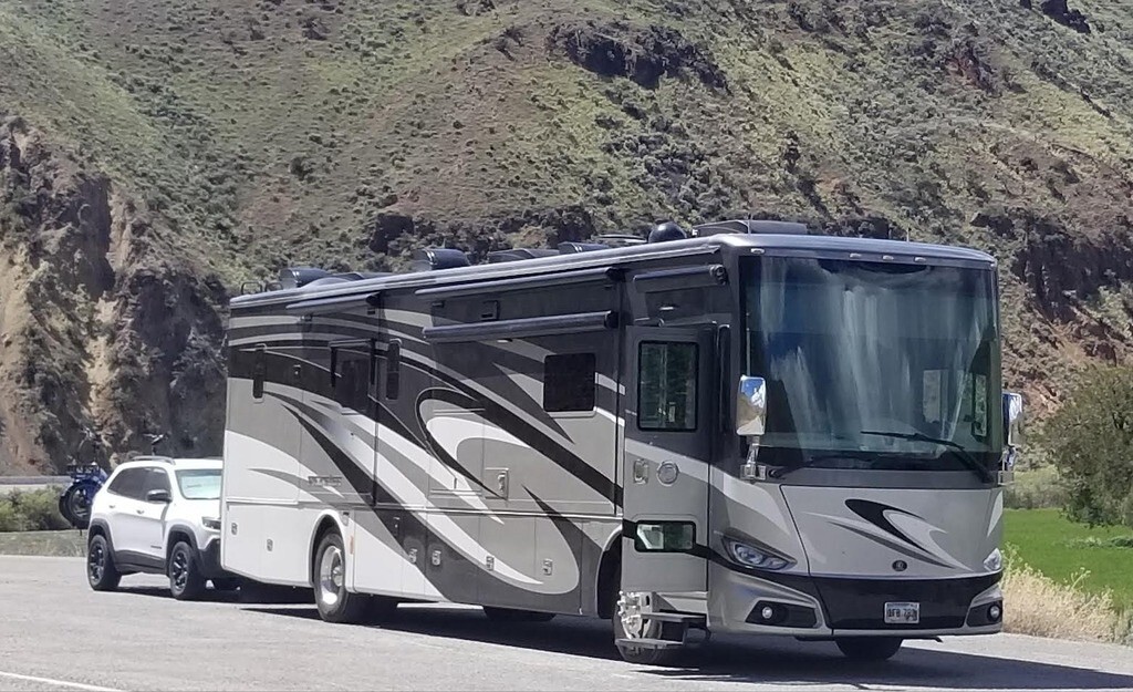 2017 Tiffin Motorhomes Phaeton Motorized Class A