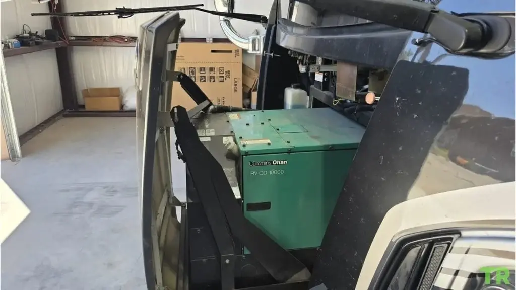 2017 Winnebago Grand Tour Motorized Class A