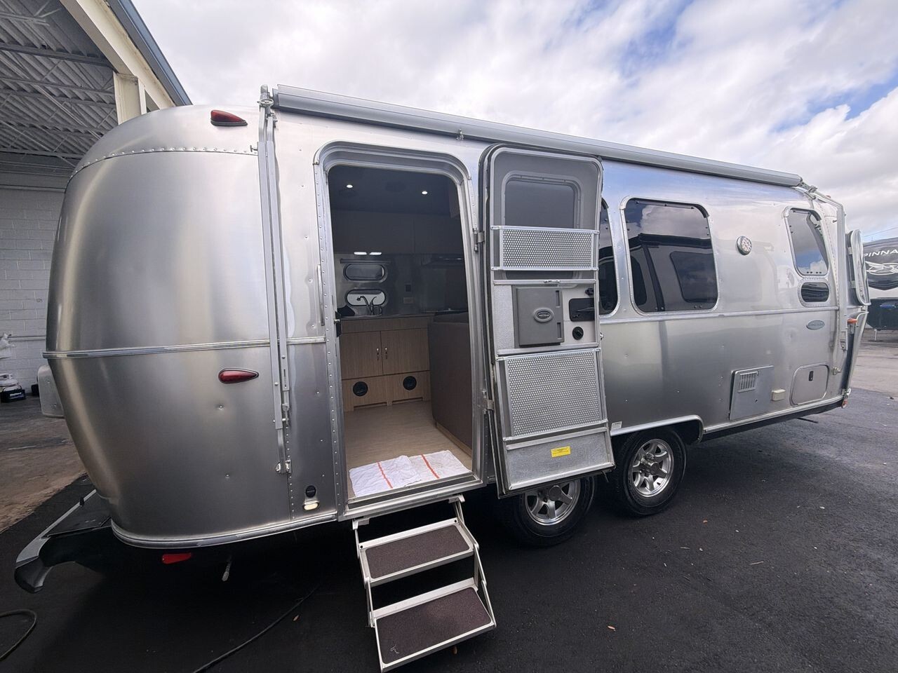 2018 Airstream Flying Cloud