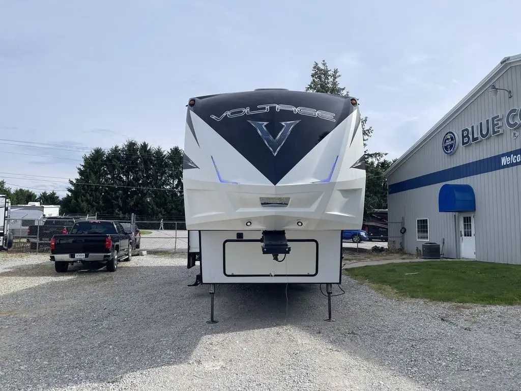 2018 Dutchmen Voltage V-Series