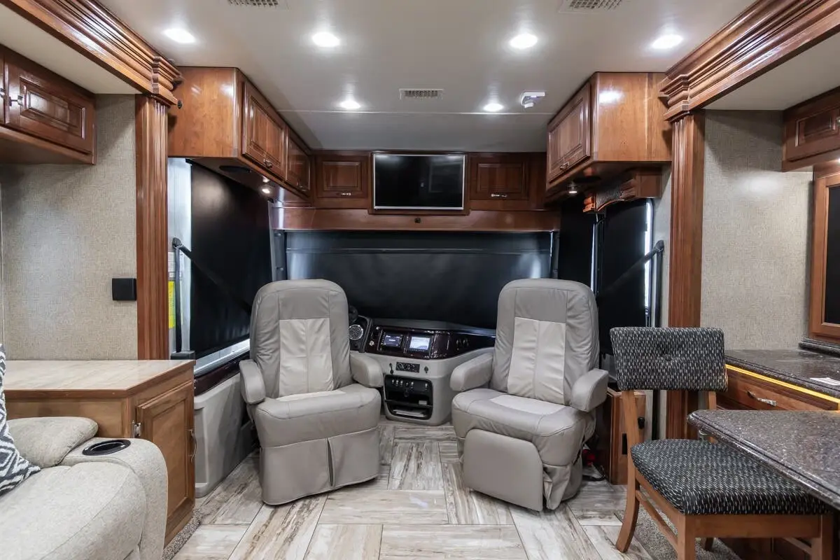 2018 Fleetwood Discovery LXE