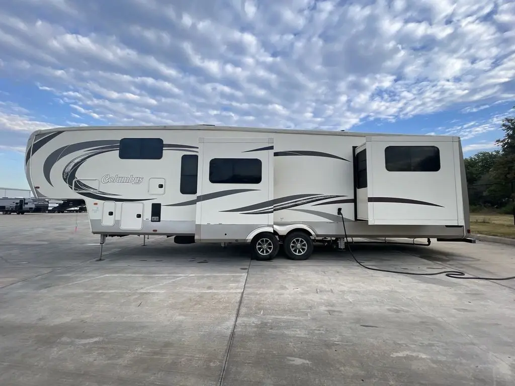 2018 Palomino COLUMBUS