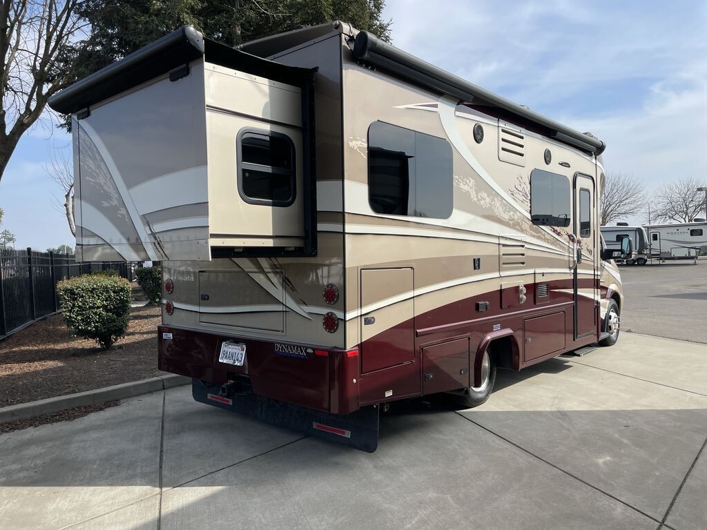 2019 Dynamax ISATA 3 SERIES