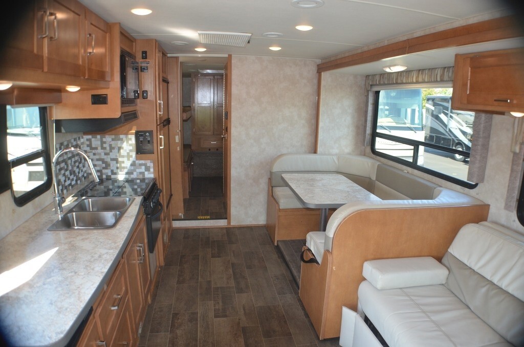 2019 Winnebago Minnie Winnie Motorized Class C