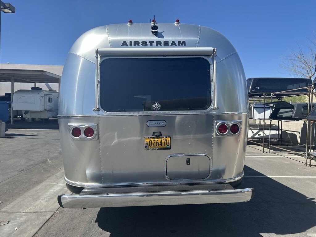 2020 Airstream 33FBQ Classic