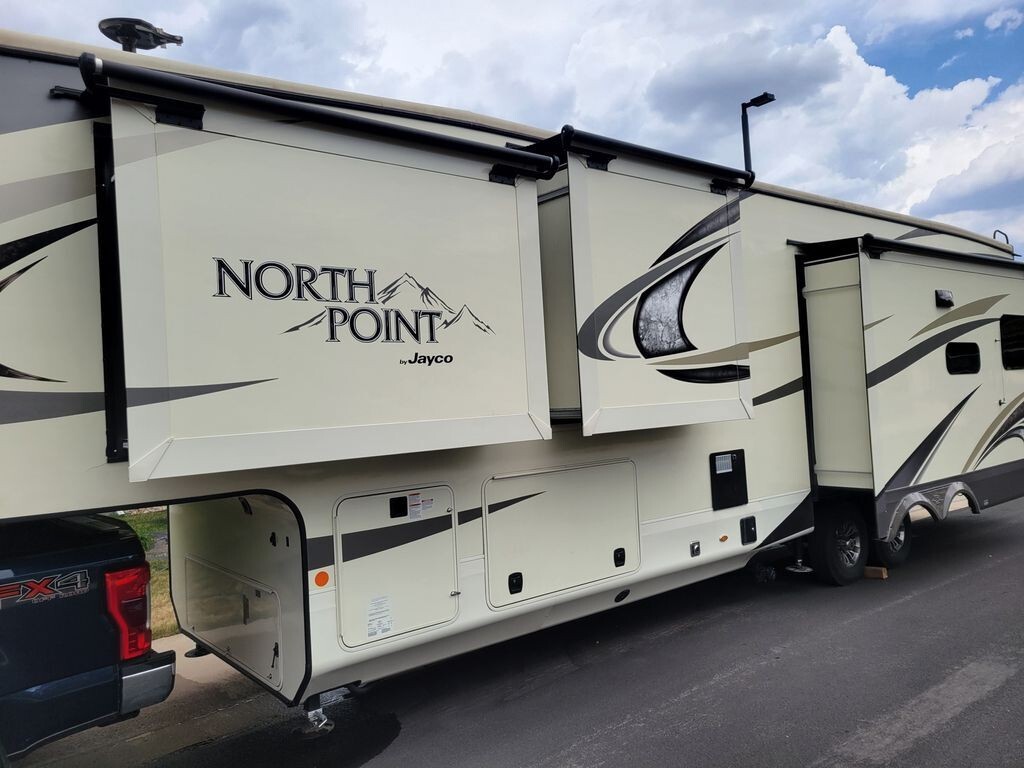 2020 Jayco North Point Fifth Wheel