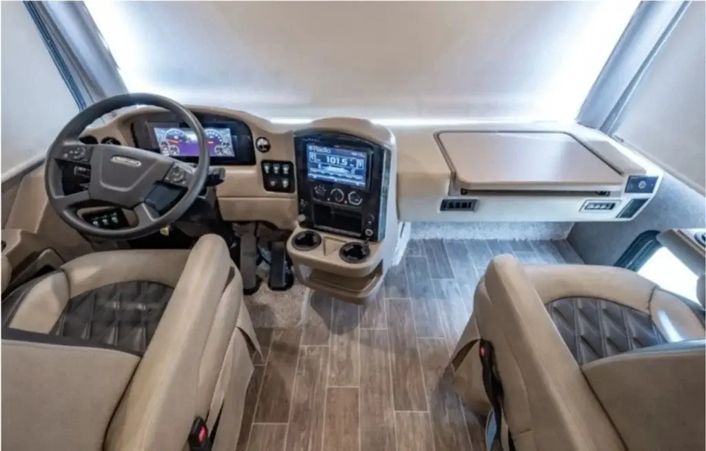 2020 Thor Motor Coach Palazzo Motorized Class A