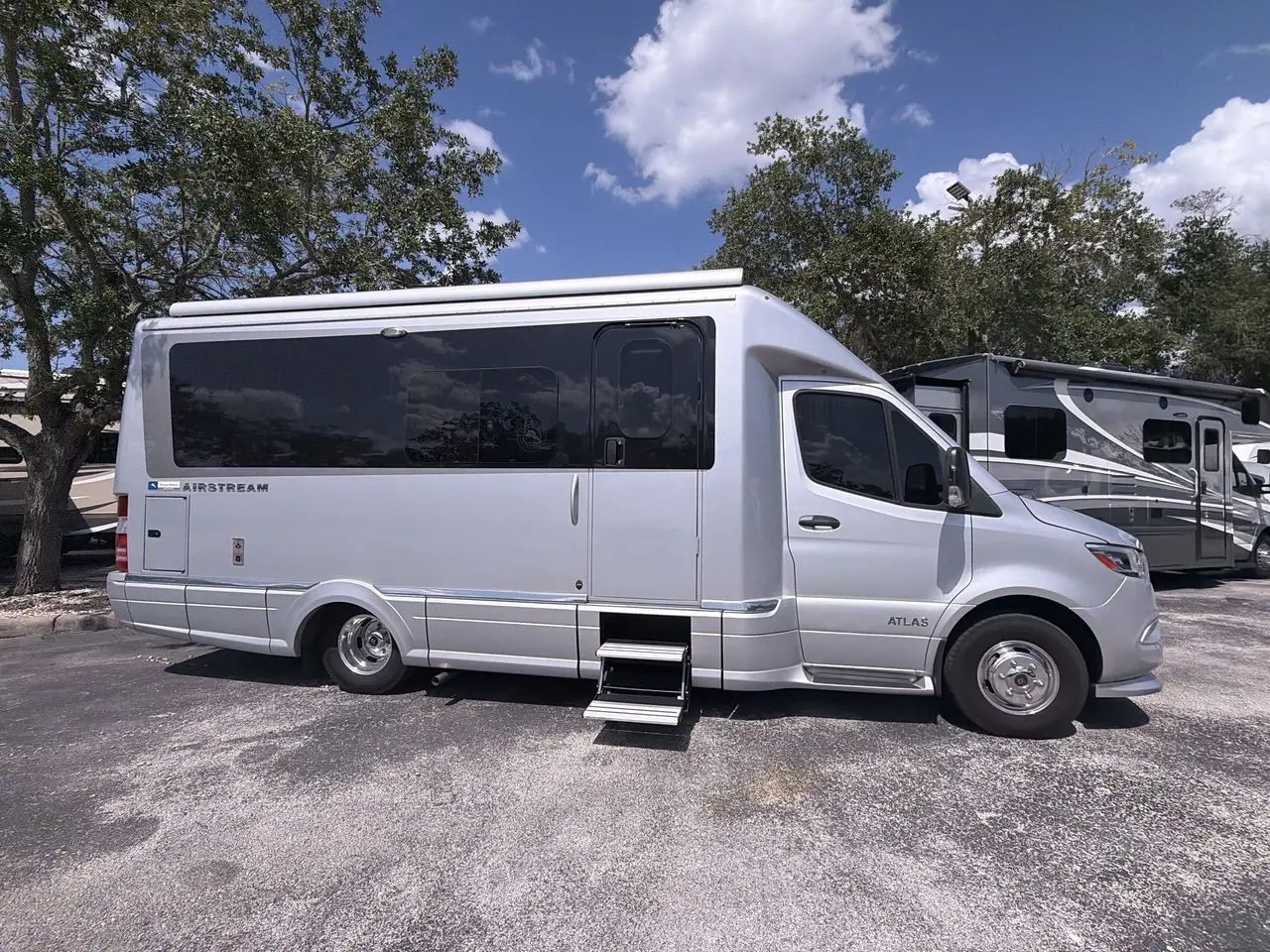 2021 Airstream Atlas Murphy Suite
