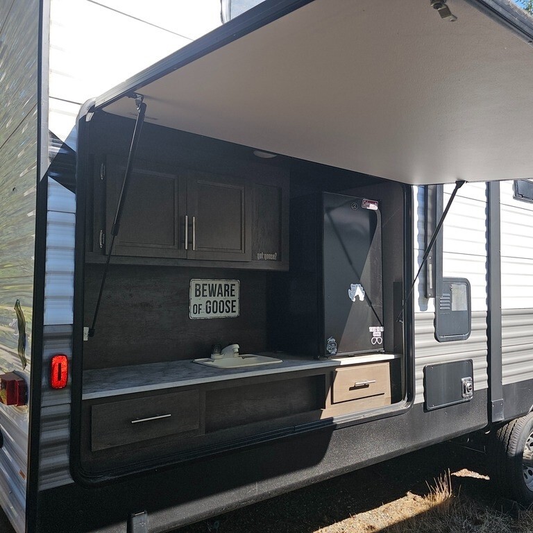 2021 Dutchmen Coleman Lantern Travel Trailer