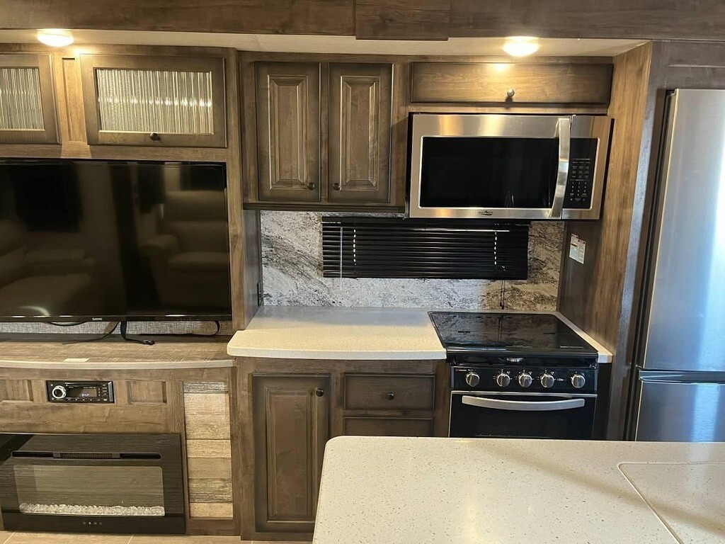 2021 Heartland Bighorn Traveler Fifth Wheel