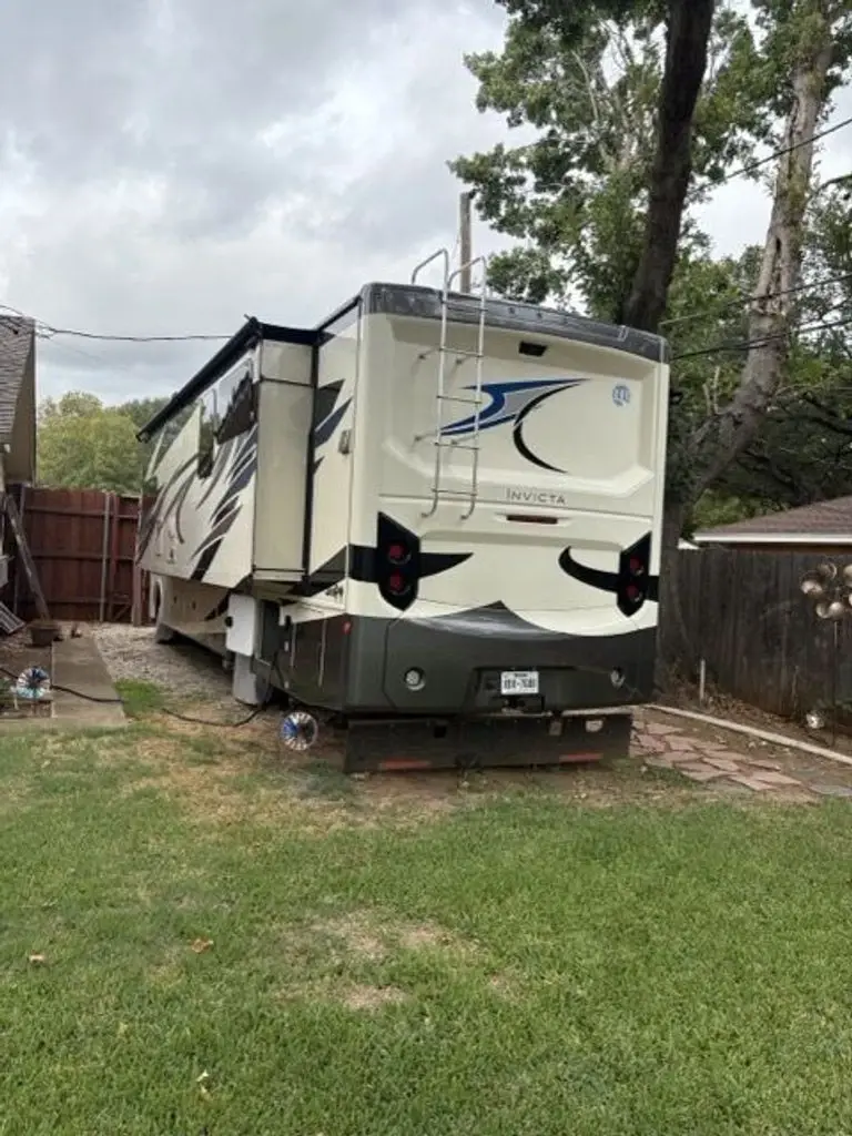 2021 Holiday Rambler Invicta Class A Motorhome
