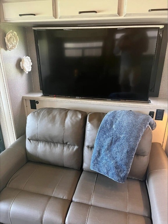 2021 Jayco Precept Motorized Class A