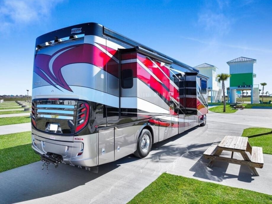 2021 Newmar Superstar Motorized Class C