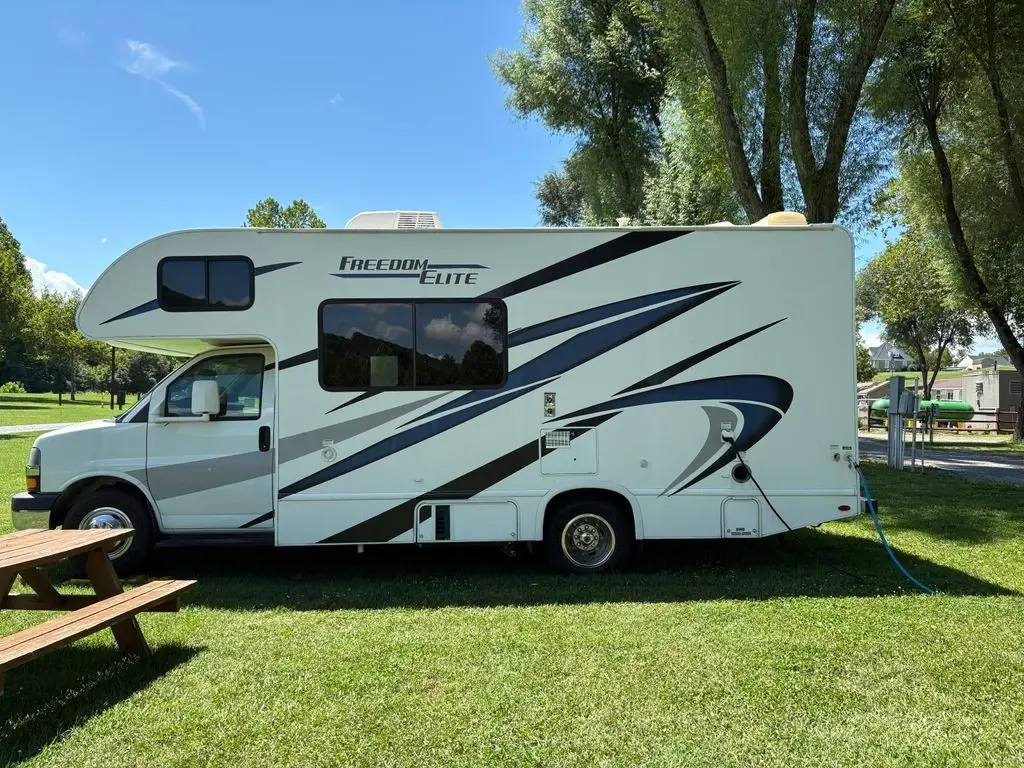 2021 Thor Motor Coach Freedom Elite Class C Motorhome