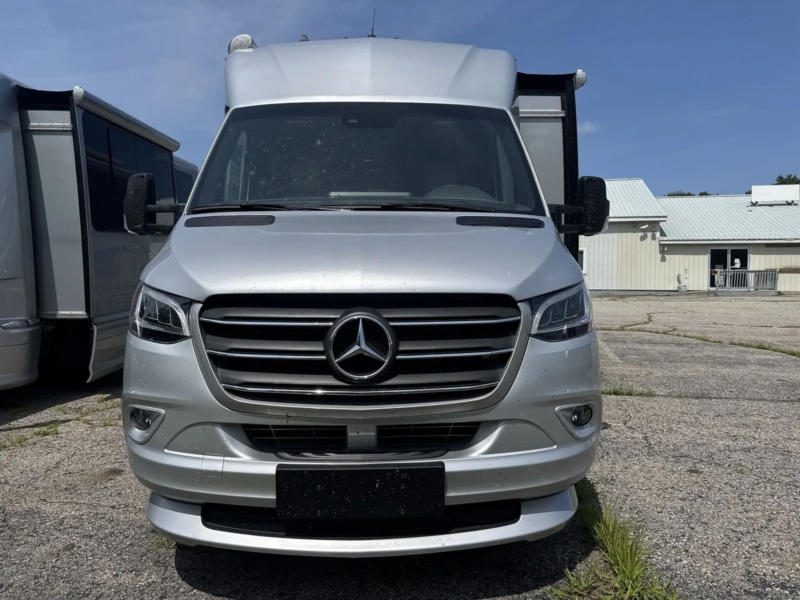 2022 Airstream Atlas Murphy Suite
