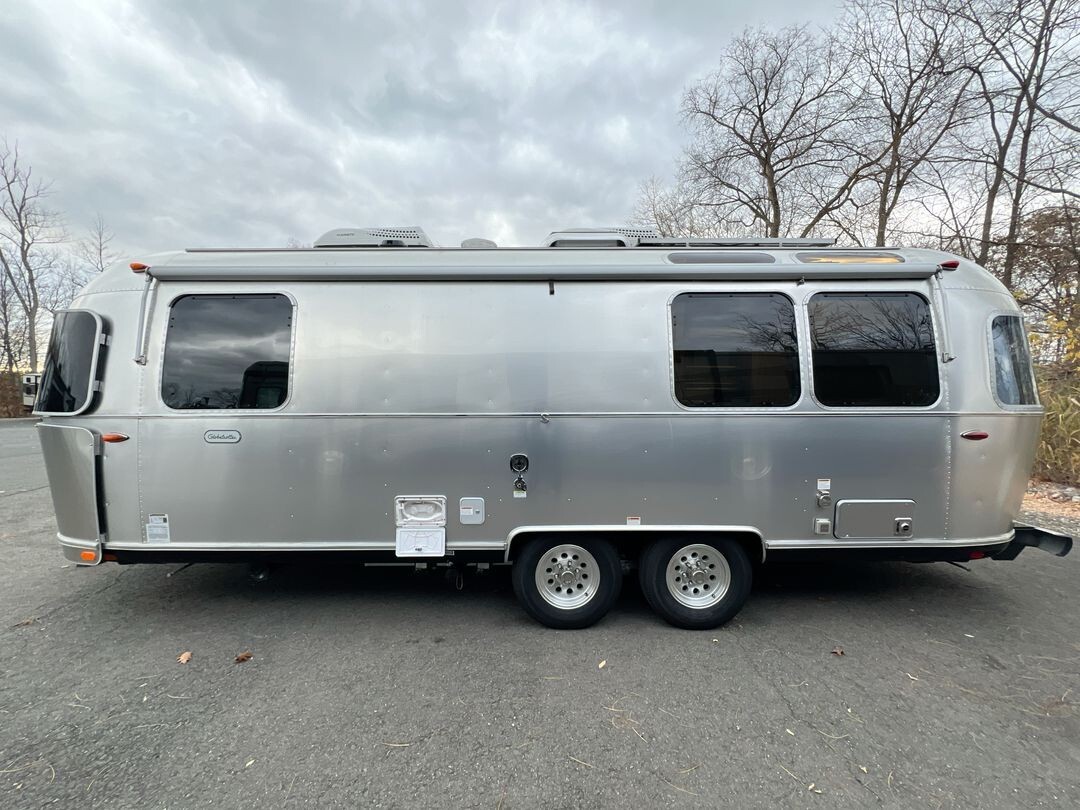 2022 Airstream Globetrotter