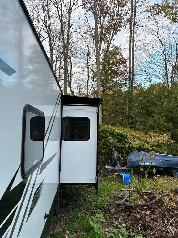 2022 Dutchmen Coleman Light Travel Trailer