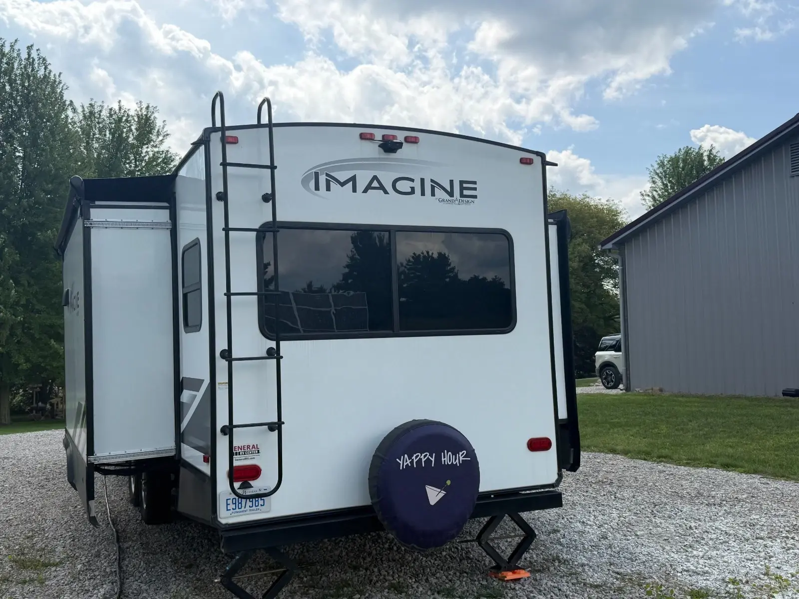 2022 Grand Design Imagine Travel Trailer