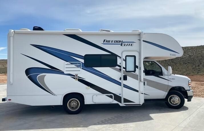2022 Thor Motor Coach Freedom Elite Motorized Class C